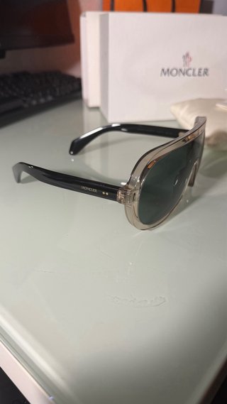 Gafas de sol Moncler Beige y Verde