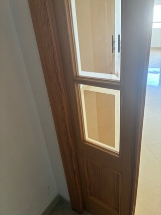 Puerta doble madera con cristales efecto espejo