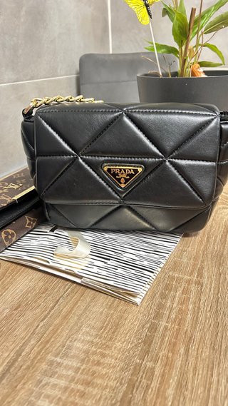 Bolso Prada Negro Acolchado Cadena Dorada