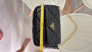 Bolso Prada Negro Acolchado Cadena Dorada