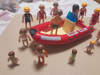 Barco hinchable Playmobil con figuras