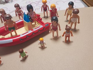 Barco hinchable Playmobil con figuras