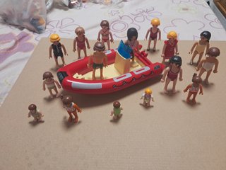 Barco hinchable Playmobil con figuras