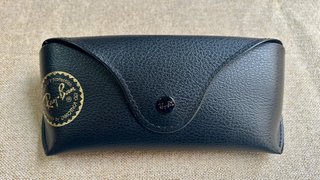 Gafas de sol Ray-Ban doradas y marrones
