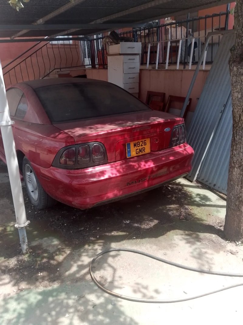 Ford Mustang 1994 - foto 1