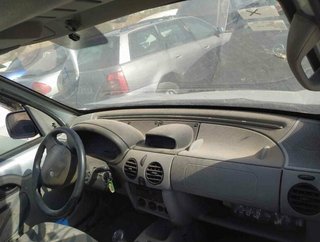 1567145 faro izquierdo 88204974 renault kangoo 1.9