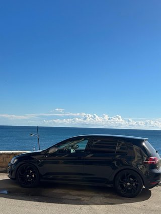 Golf 7 1.6 TDI DSG Automático / R-Line