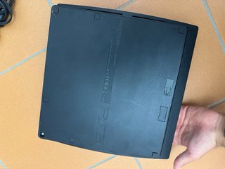 Ps3 Slim 320 GB con 3 joystick e giochi