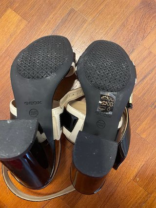 Sandali eleganti nero/oro Geox n.39