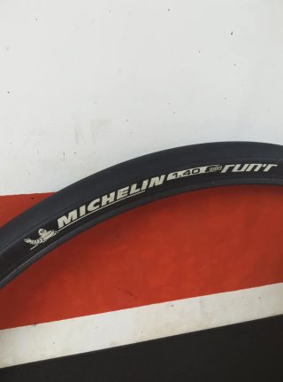 Rodillo Bkool Go Ciclismo y neumático 29"