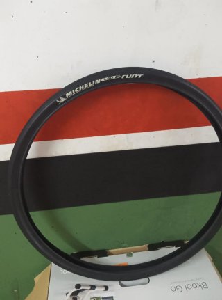 Rodillo Bkool Go Ciclismo y neumático 29"