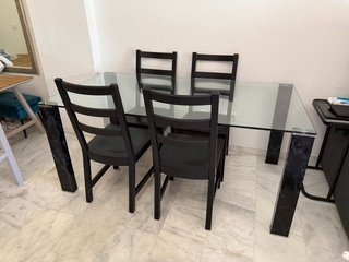 Mesa cristal 170x90 con 4 sillas IKEA