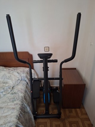 Bicicleta elíptica negra