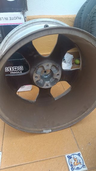 Llantas 17 4 tornillos Peugeot precio de las 4