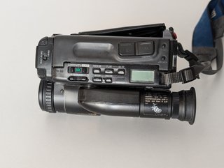 Videocamera Sony Hi8 CCD-TR705E