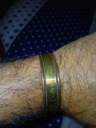 Pulsera cobre y oro con inscripciones