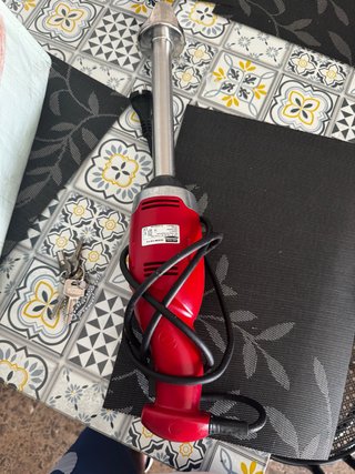 Batidora de mano profesional roja