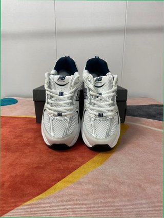 New Balance 530 Plata Blanco Talla 43
