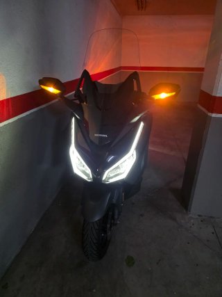 Honda Forza 125 Negra/Gris