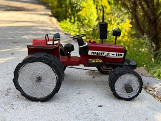 Tractor Massey Ferguson - Folk Art. Sudáfrica 2014