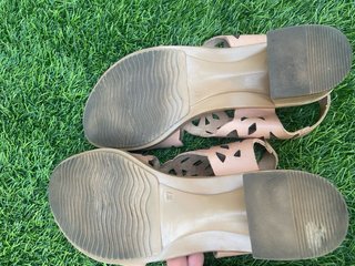 Sandalias de piel con plantilla de gel