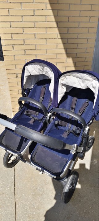 Carro Bugaboo Donkey gemelar; capazo y silla.