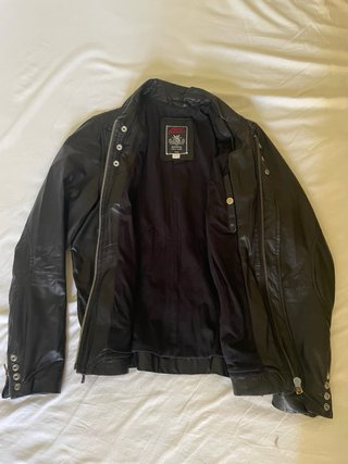 Chaqueta de cuero DIESEL negra.