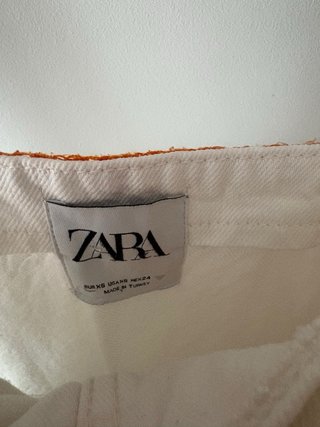 Peto vaquero blanco Zara