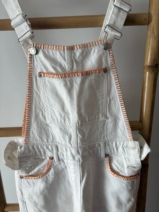 Peto vaquero blanco Zara
