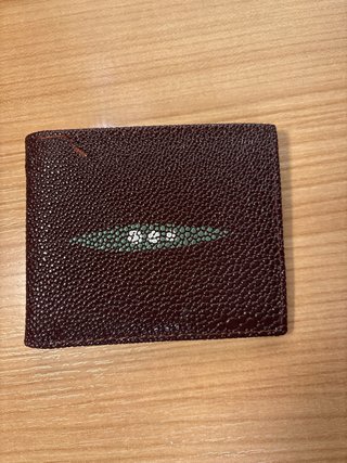 Cartera de piel marrón