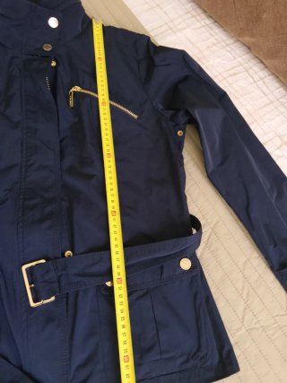 Chaqueta Zendra azul marino con detalles dorados