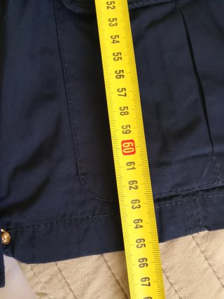 Chaqueta Zendra azul marino con detalles dorados