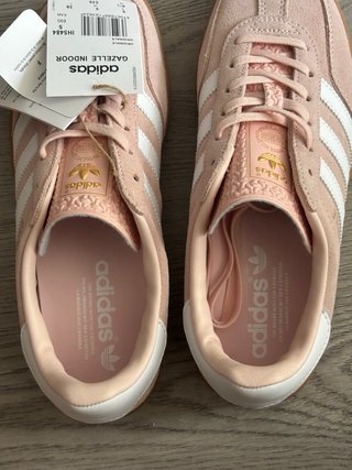 Adidas Gazelle rosas con suela marrón. Sin uso