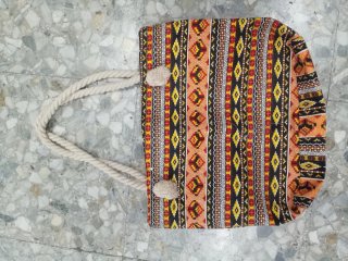Bolsa de playa étnica con asas de cuerda