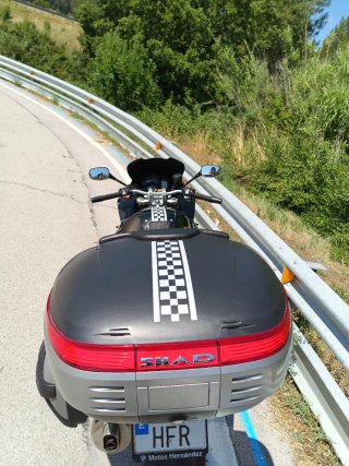 BMW F800ST (Motor Negro) Año 2011. Negra. 55000km