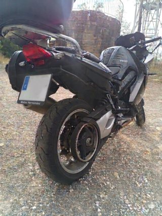 BMW F800ST (Motor Negro) Año 2011. Negra. 55000km