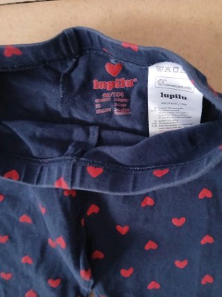 Leggings niña azul con corazones rojos