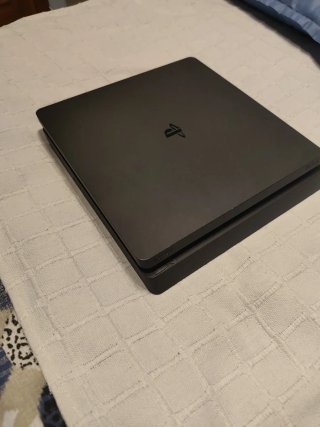 Consola PS4 Slim 1TB Negra