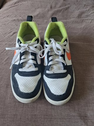 Zapatillas Nike Naranja y Blanco