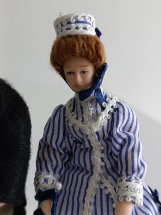 Figuras para casa de muñecas