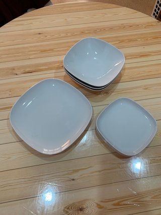 Vajilla 8 piezas IKEA VÄRDERA