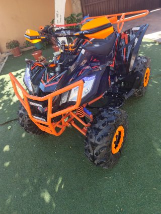 Quad 125cc Negro y Naranja Off-Road