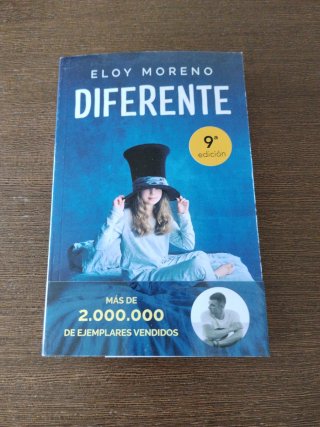 Diferente / Different