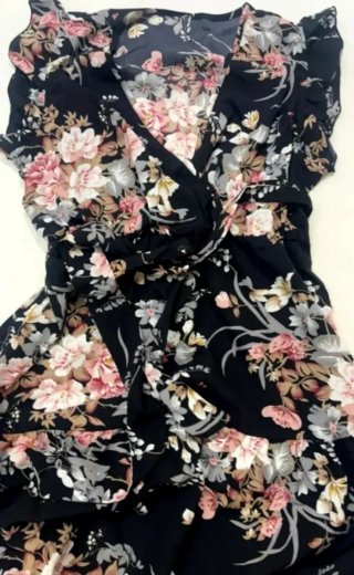 Elegante vestido floral XXL
