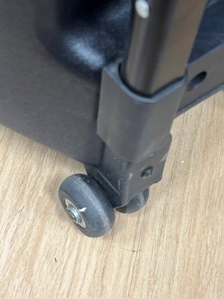 Ibiza Altavoz PA Portátil BT Alimentado por Batería de 12"/30 cm