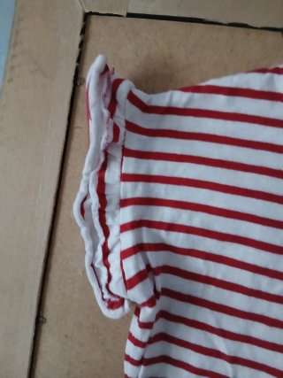 Camiseta Zara niña rayas rojas talla 3-4