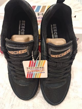 Zapatos Skechers Negros