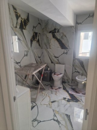 Piso. Como nuevo. Para. Vender
