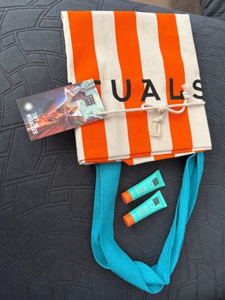 Bolsa Rituals + regalo muestras crema solar