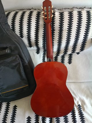 Guitarra Clásica con Funda